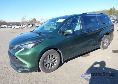 2021 Toyota Sienna Le from USA, damaged, VIN 5TDKRKEC4MS030425